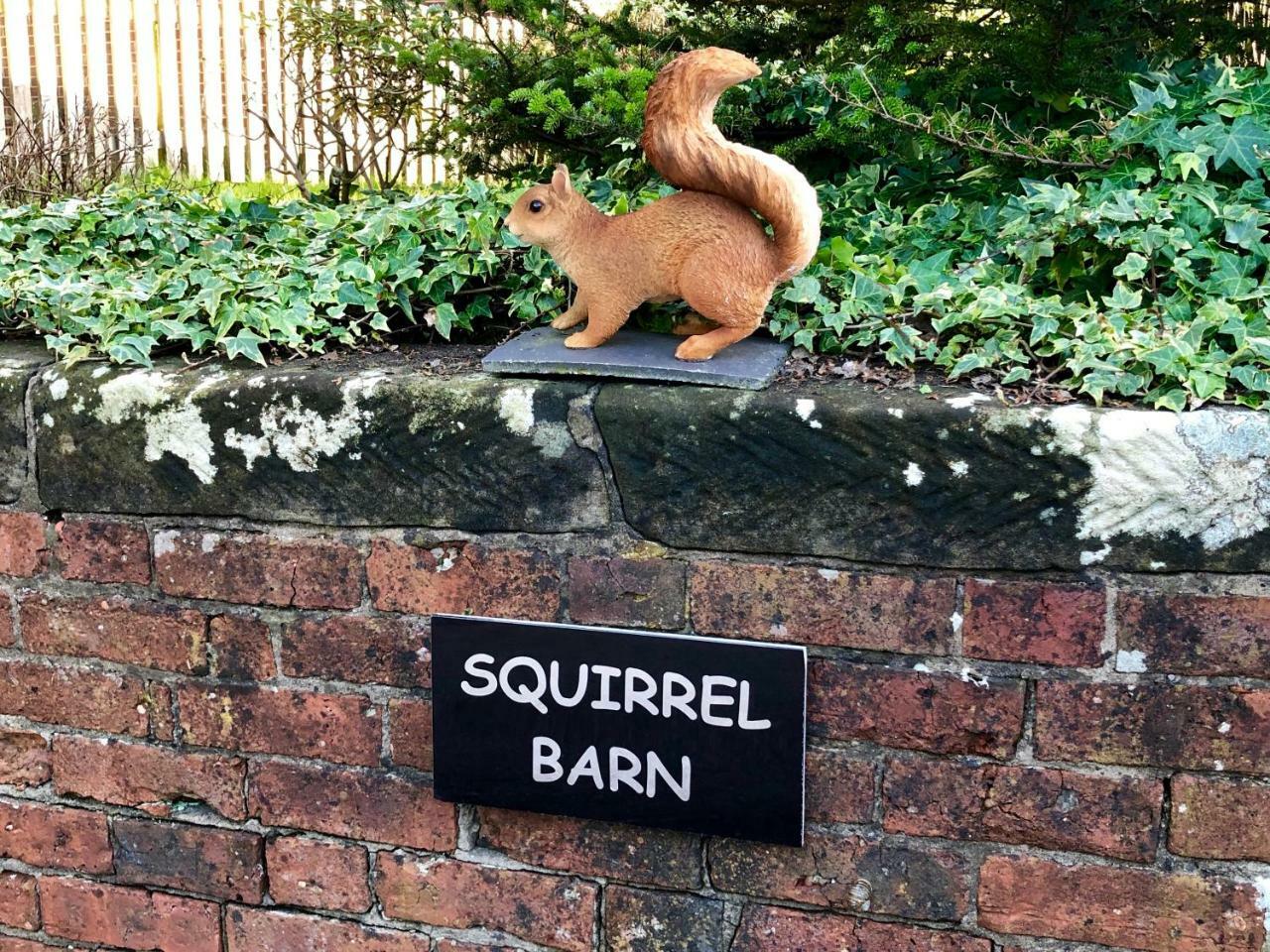 Squirrel Barn Villa Milwich Bagian luar foto