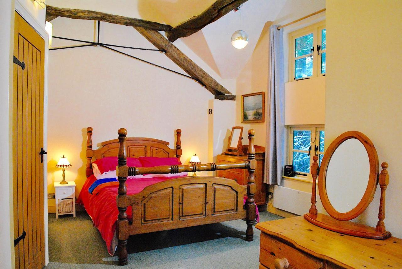 Squirrel Barn Villa Milwich Bagian luar foto